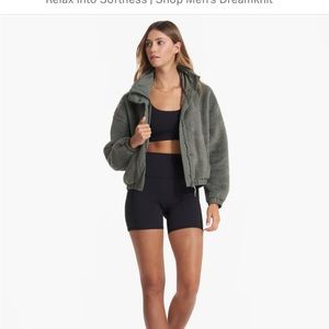 Vuori Sherpa jacket- Medium